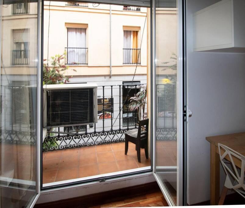 Exclusivo Y Acogedor Apartamento Con Balcon En Chueca, Con Aire Acondicionado Y Calefaccion Madrid Exterior photo
