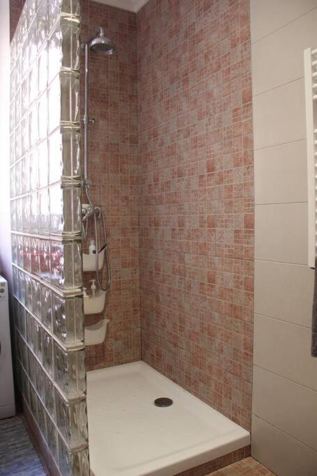 Exclusivo Y Acogedor Apartamento Con Balcon En Chueca, Con Aire Acondicionado Y Calefaccion Madrid Exterior photo