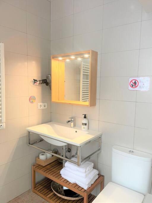 Exclusivo Y Acogedor Apartamento Con Balcon En Chueca, Con Aire Acondicionado Y Calefaccion Madrid Exterior photo