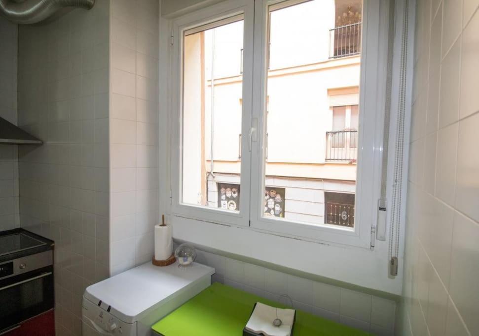 Exclusivo Y Acogedor Apartamento Con Balcon En Chueca, Con Aire Acondicionado Y Calefaccion Madrid Exterior photo