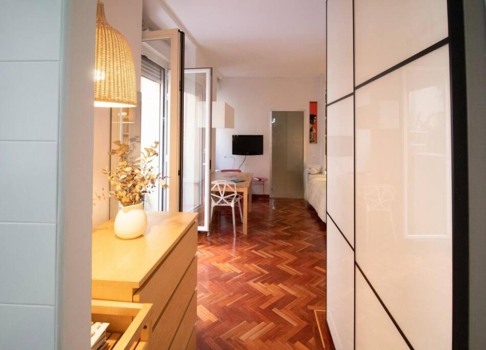 Exclusivo Y Acogedor Apartamento Con Balcon En Chueca, Con Aire Acondicionado Y Calefaccion Madrid Exterior photo